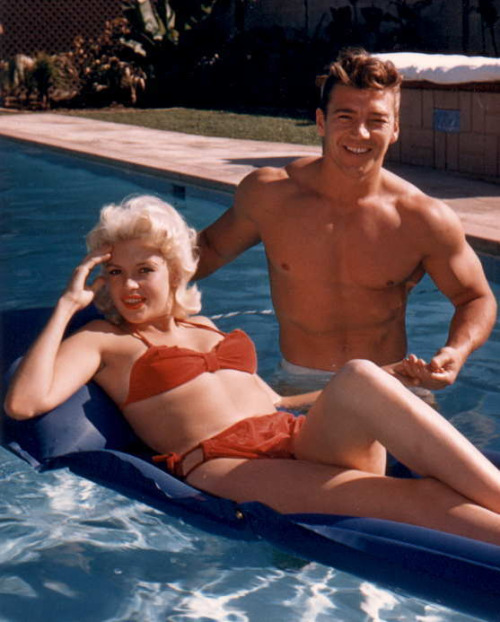 Jayne Mansfield e il secondo marito Mickey Hargitay 
